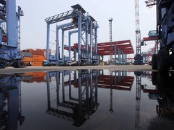 Neraca Perdagangan RI Surplus US$ 667 Juta di April