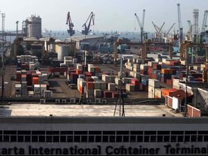 Menerawang Peluang Ekspor di Tengah Bayang-bayang Resesi 2023