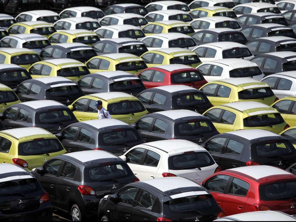 Penjualan Mobil RI Diprediksi Terendah dalam 10 Tahun Terakhir Penjualan Mobil RI Diprediksi Terendah dalam 10 Tahun Terakhir