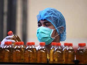 Sri Mulyani Mau Kenakan Cukai Minuman Ringan, Negara Dapat Rp 6 T