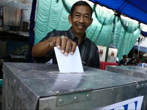 Survei LSI Denny JA: PDIP Juara di 10 Provinsi, Gerindra Nomor 2
