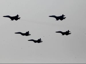 Jadi Home Base Pertahanan, Sukhoi Hingga Kapal Selam Akan Nongkrong di Natuna