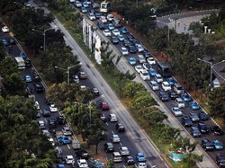 Driver Taksi Online Tolak Wacana Mobil Masuk Jakarta Bayar