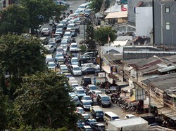 Jakarta Macet Lagi, Mulai Padat dari Tol Cikampek arah Cawang