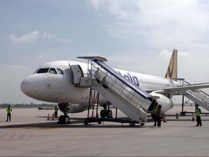 Jokowi Panggil Dirut Pertamina Pagi Ini Soal Monopoli Harga Avtur