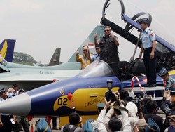 Kemeriahan Penyambutan T-50i Golden Eagle Saat Tiba di Indonesia Pada 2014