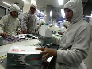 Holding BUMN Farmasi Mulai Sasar Pasar Milenial