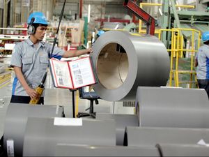 Pengusaha Asing Keluhkan Izin Kerja Tenaga Ahli Cepat Kedaluwarsa Pengusaha Asing Keluhkan Izin Kerja Tenaga Ahli Cepat Kedaluwarsa