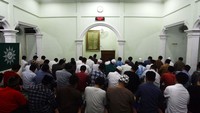 Bacaan Tahiyat Akhir Sesuai Sunnah, Sudah Hafal Belum?