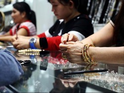 Antisipasi Corona, Pameran Perhiasan di Balai Kartini Ditunda