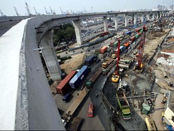 Pekerjaan Tol Layang Jakarta-Cikampek Dihentikan Sementara Saat Mudik