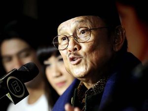 Melihat Foto Keluarga Habibie Bareng Cucu dan Istri Tercinta