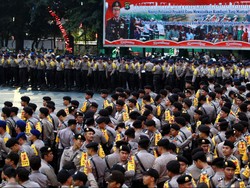 Tiga Pleton Polres Lumajang Bantu Amankan Pilkada Jember