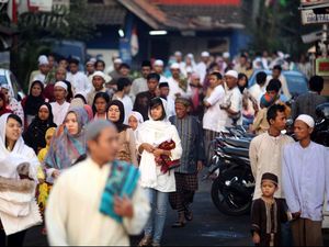 Lebaran 2025 Tanggal Berapa? Cek Hasil Sidang Isbat di Sini! Lebaran 2025 Tanggal Berapa? Cek Hasil Sidang Isbat di Sini!