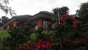 Potret Rumah Prabowo di Hambalang, Asri Bernuansa Kayu