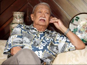 Kisah Gubernur Bajingan Solihin GP Melawan Ali Sadikin Kisah Gubernur Bajingan Solihin GP Melawan Ali Sadikin