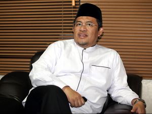 Absen di Panggilan Kedua KPK, Aher: Nggak Ada Surat Panggilan Absen di Panggilan Kedua KPK, Aher: Nggak Ada Surat Panggilan