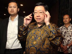 Eks Bos Bank Century Robert Tantular Dicegah KPK ke Luar Negeri Eks Bos Bank Century Robert Tantular Dicegah KPK ke Luar Negeri