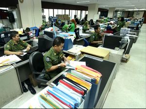 Gaji Tak Naik, PNS Tetap Gajian 14 Kali di 2017 Gaji Tak Naik, PNS Tetap Gajian 14 Kali di 2017
