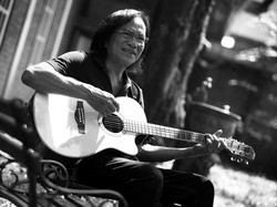 Yon Koeswoyo Meninggal, Netizen: Selamat Jalan Legenda