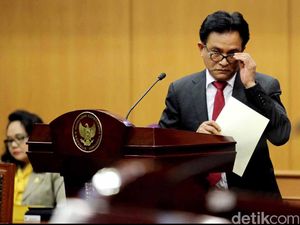Yusril: Pandemi Corona Situasi Genting, Jokowi Dapat Terbitkan Perppu Yusril: Pandemi Corona Situasi Genting, Jokowi Dapat Terbitkan Perppu
