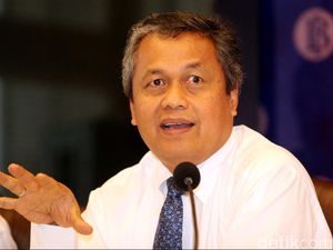 Gubernur BI Sebut THR dan Gaji ke 13 PNS Bisa Dorong Konsumsi Gubernur BI Sebut THR dan Gaji ke 13 PNS Bisa Dorong Konsumsi