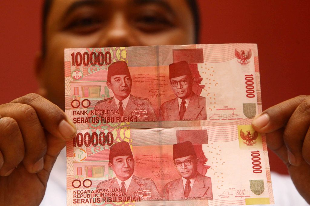 Bank Indonesia (BI) telah resmi meluncurkan uang baru Negara Kesatuan Republik Indonesia (NKRI) pecahan Rp 100.000. Uang ini resmi beredar sejak 17 Agustus 2014 kemarin.