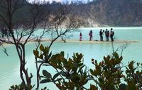 Kawah Putih Bandung, dari Angker Sampai Ramai Wisatawan