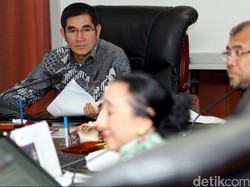 Penyidik Periksa Anggota DPR Harus Izin Presiden, MK Diskriminatif!