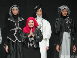 Cerita Desainer Tuty Adib Dipercaya Iriana Buatkan Busana Pelantikan