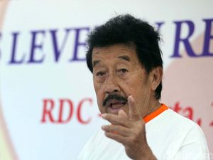Bob Hasan: Helikopter Nenek Lu? Bob Hasan: Helikopter Nenek Lu?
