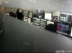 Menguat Tipis, IHSG Ditutup di Level 6.296