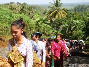 Mau Ngomong Medok? Ini Kosakata Bahasa Jawa yang Bisa Dihafal