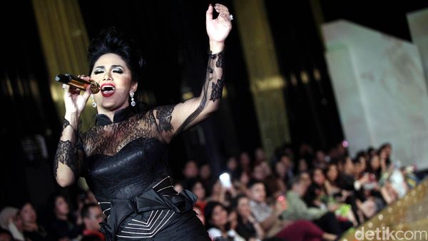 Kiprah Musik Krisdayanti Sebelum Dapat Gaji DPR RI