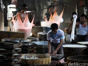 Dolar AS Tembus Rp 14.400, Bahan Baku Industri Mamin Naik 8% Dolar AS Tembus Rp 14.400, Bahan Baku Industri Mamin Naik 8%