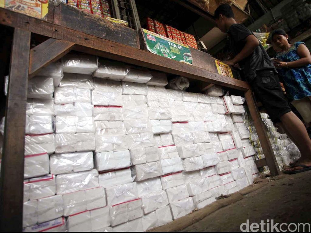2,37 Juta Ton Garam Industri Impor Masuk Bulan Mei 2,37 Juta Ton Garam Industri Impor Masuk Bulan Mei