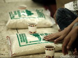 Potensi Zakat Fitrah di Jabar Tahun Ini Mencapai Rp 30 Miliar