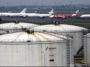 Disindir Jokowi Avtur Mahal, Pertamina Mau Turunkan Harga Disindir Jokowi Avtur Mahal, Pertamina Mau Turunkan Harga