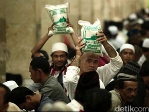 Cegah Ricuh, Polisi Siap Amankan Pembagian Zakat di Jabar