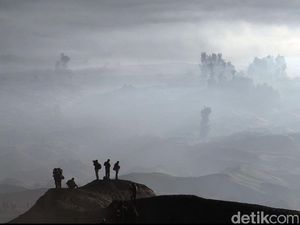 Kondisi Geografis Pulau Jawa yang Banyak Gunung dan Pantai Kondisi Geografis Pulau Jawa yang Banyak Gunung dan Pantai