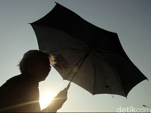 Jokowi Diajak Ikut Aksi Kamisan