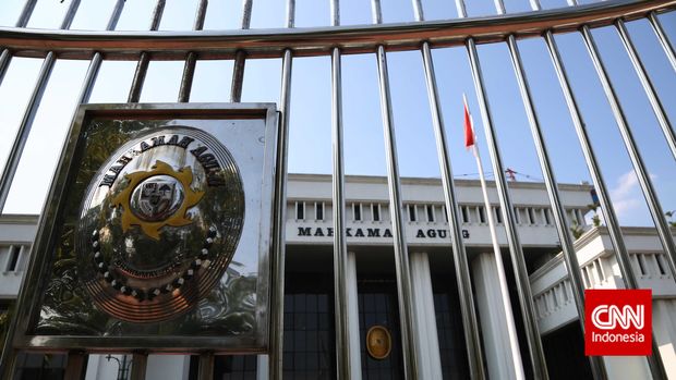 Baiq Nuril Akan Ajukan PK ke Mahkamah Agung