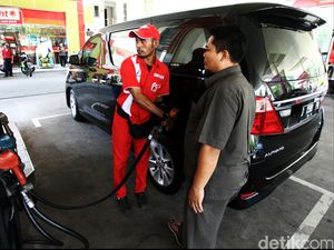 Isi Bensin di Malam Hari, Benarkah Bisa Dapat Lebih Banyak?
