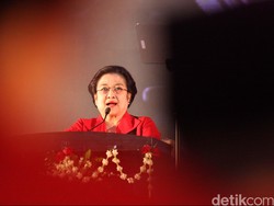 Momen Salam Surya Paloh Dibalas Anggukan Megawati di Sidang Tahunan MPR