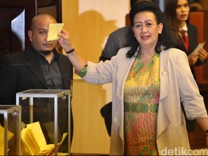 Merasa Dipecat Karena Dendam, Hemas Balik Desak OSO Mundur