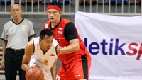 Indonesia Warrios sebenarnya merupakan penjelmaan Satria Muda saat berlaga di ASEAN Basketball League. (Rengga Sancaya)