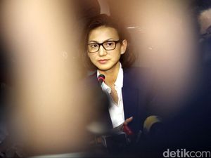 Wanda Hamidah ke Sandiaga: Ujian Nasional Bukan Syarat Kelulusan
