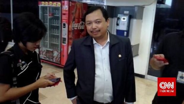DPR Persoalkan Sumber Dana Kenaikan Gaji Perangkat Desa