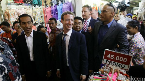 Gaya Jokowi Ajak Presiden, Bos Facebook, hingga Bos IMF Blusukan