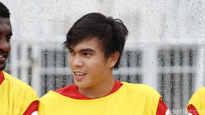 Timnas U-19 Indonesia di Myanmar Timnas U-19 Indonesia di i Thuwunna Stadium, Yangon, Myanmar, Jumat (10/10/2014). Timnas Indonesia kalah 3-1 dari Timnas Uzbekistan. Paulo Sitanggang.